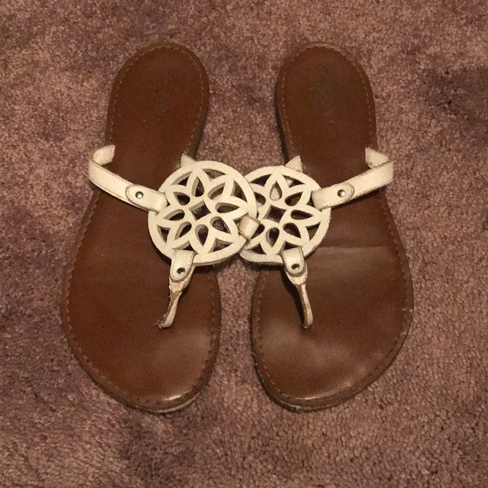American eagle flip flops